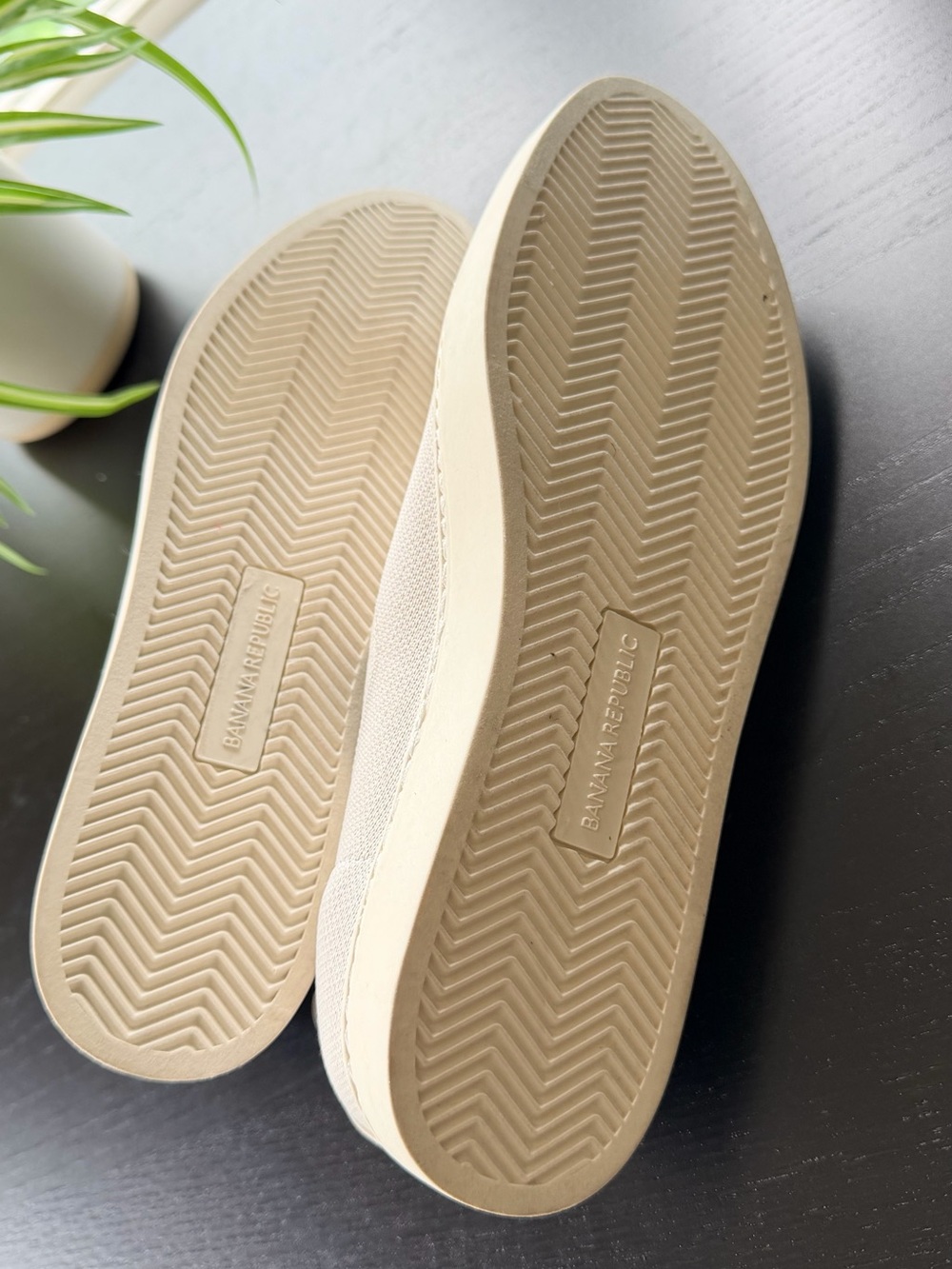 Banana Republic Fly Knit Slip On Sneakers - Picture 4 of 5